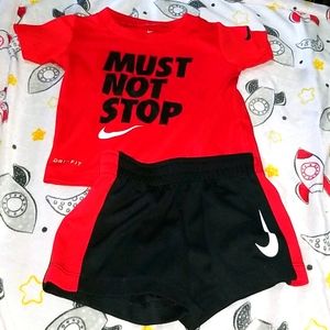 Infant Nike outfit